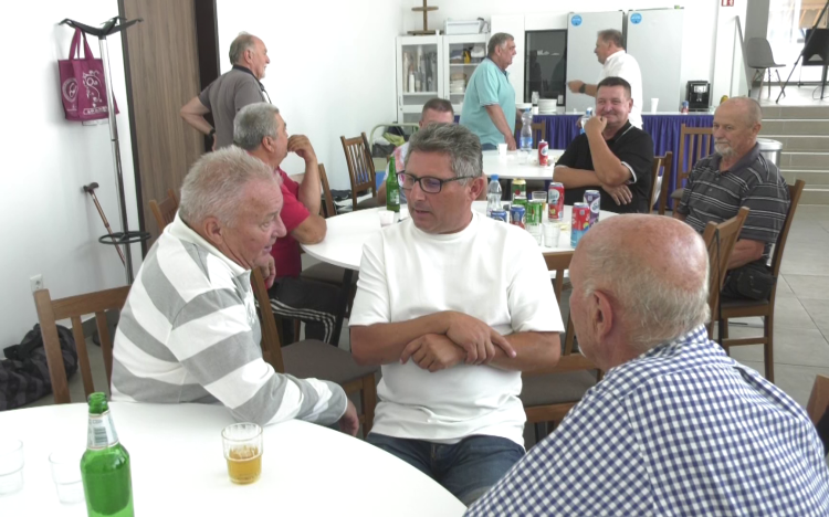 KÜLÖNLEGES SPORTBARÁTI TALÁLKOZÓ