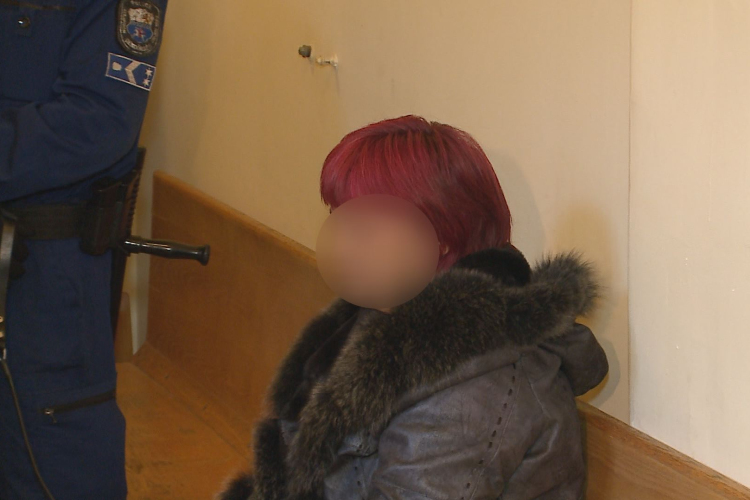 1 hónapra előzetesbe került...