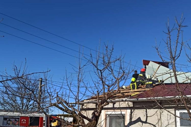 Tíz riasztás a szél miatt