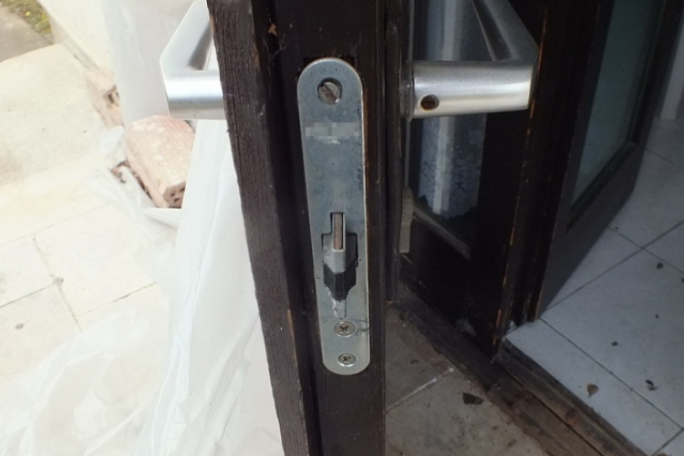 LEZÁRT AKTA – NYARALÓBA TÖRTEK BE 