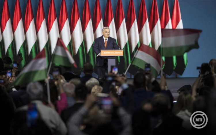 Fidesz-kongresszus - Orbán Viktor: béke, nemzetközi tekintély, fejlődés, újra nagy és erős Magyarország
