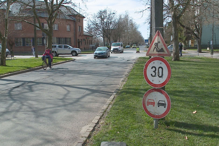 Megkezdődött a jelzőlámpás forgalomirányítás bevezetése