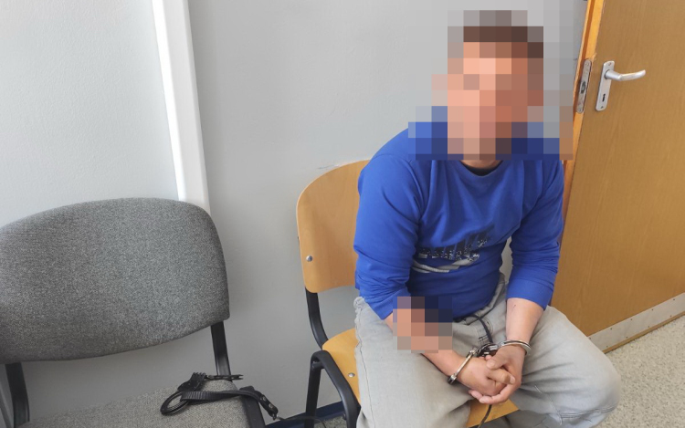 TÓPARTON REJTETTE EL A LOPOTT DOLGOKAT