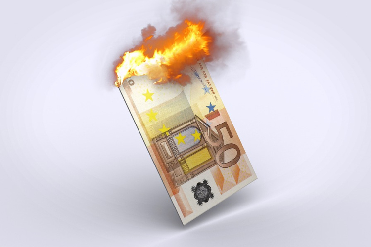 Az OECD országaiban lassult az infláció júliusban