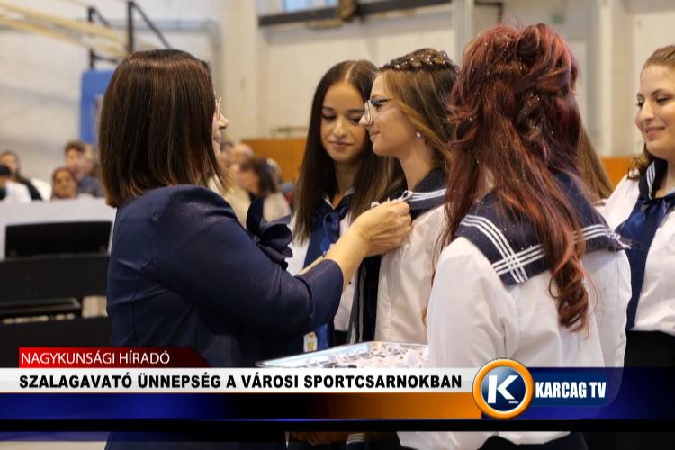 SZALAGAVATÓ ÜNNEPSÉG A VÁROSI SPORTCSARNOKBAN