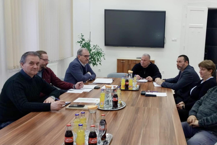 Egyeztetés a szociális tűzifáról Karcagon