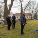 Koszorúzás Mándoky Kongúr István szobránál