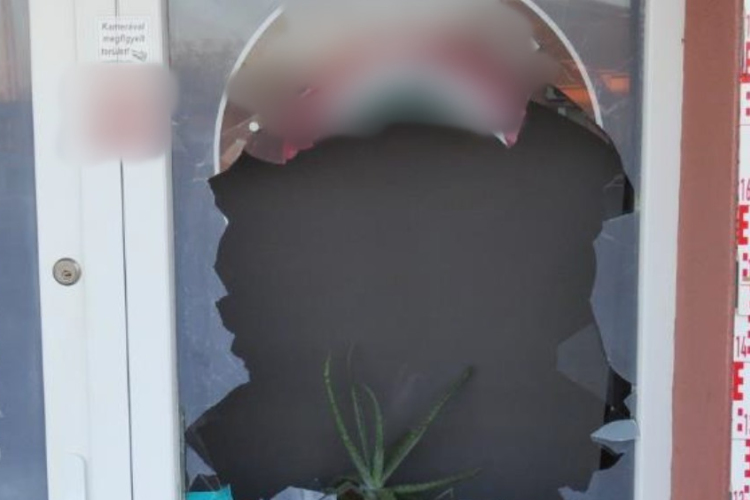 TÖBB MINT FÉLMILLIÓT ZSÁKMÁNYOLT