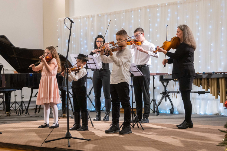 Az Erkel Ferenc Alapfokú Művészeti Iskola karácsonyi koncertje