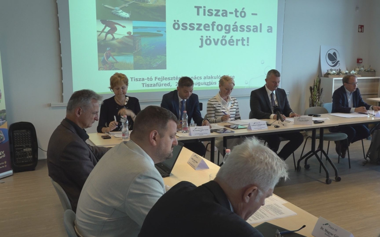 MEGALAKULT A TISZA-TÓ KIEMELT FEJLESZTÉSI TANÁCS