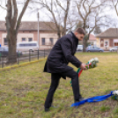 Koszorúzás Mándoky Kongúr István szobránál
