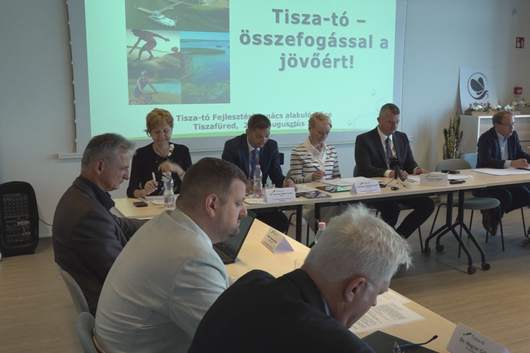 MEGALAKULT A TISZA-TÓ KIEMELT FEJLESZTÉSI TANÁCS