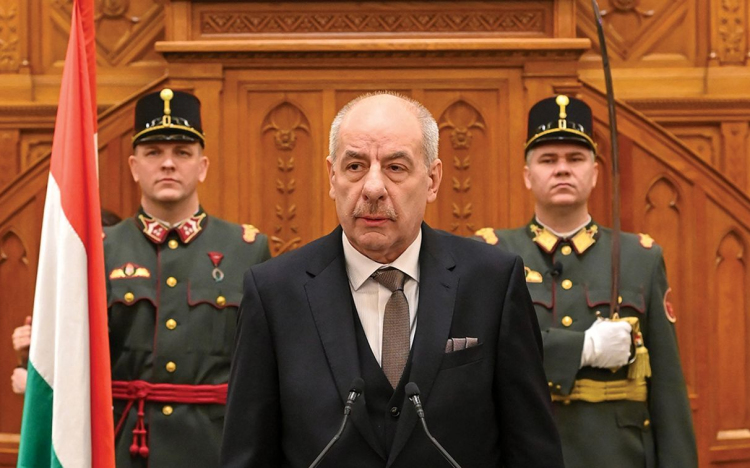 Orbán Viktor is aláírta a Sulyok Tamás köztársasági elnököt támogató petíciót