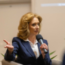 Ferencz Orsolya űrkutató, űrkutatásért felelős miniszteri biztos lakossági fóruma