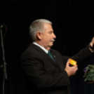 Az első adventi gyertya meggyújtása