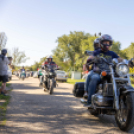 Motoros felvonulás