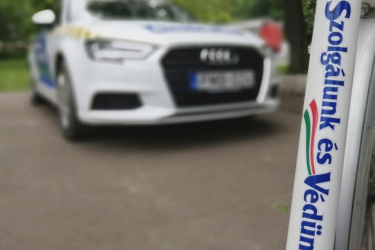 TETTEN ÉRTE A BETÖRŐT