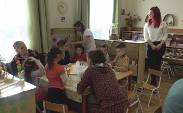 JÁTÉKOS NYÍLT DÉLELŐTT A KINIZSI UTCAI OVIBAN