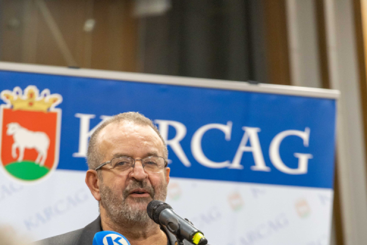 Takács Rudolf és Dr. Balla Katalin karcagi képzőművészek kiállítása