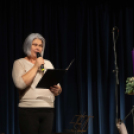 Az első adventi gyertya meggyújtása