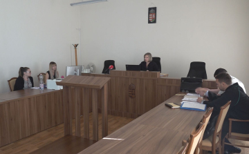 DUGÓKULCCSAL TÁMADT-AZ ÁLDOZAT MAJDNEM BELEHALT A SÉRÜLÉSEIBE