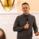 Szijjártó Péter fóruma