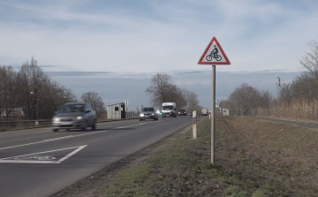VESZÉLYES ELŐZÉS KARCAG HATÁRÁBAN