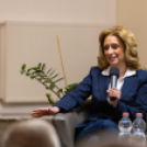 Ferencz Orsolya űrkutató, űrkutatásért felelős miniszteri biztos lakossági fóruma