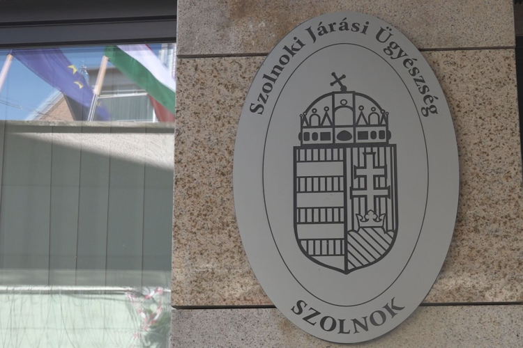 LETARTÓZTATÁSBAN-8 ÉVEN KERESZTÜL KÁROSÍTOTTA A KÖLTSÉGVETÉST