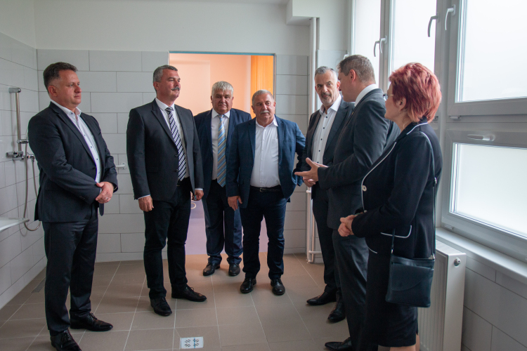 Átadták a Karcagi Kátai Gábor Kórház új Mozgásszervi Rehabilitációs osztályát