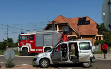  Autók ütköztek Zagyvarékasnál