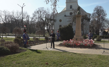 ÜNNEPI MEGEMLÉKEZÉS KARCAGON