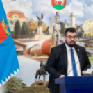 A Magyar Nemzeti Bank kortárs műgyűjteményéből érkeztek képek Karcagra