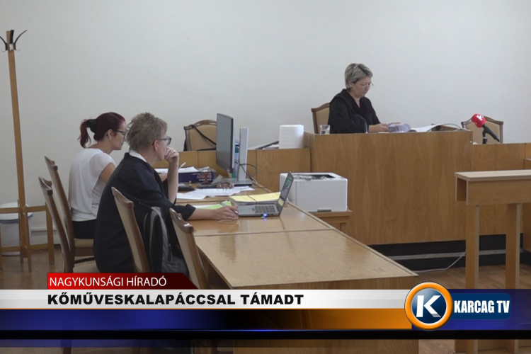 KŐMŰVESKALAPÁCCSAL TÁMADT
