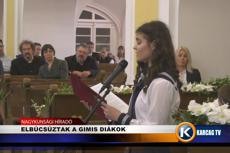 ELBÚCSÚZTAK A GIMIS DIÁKOK