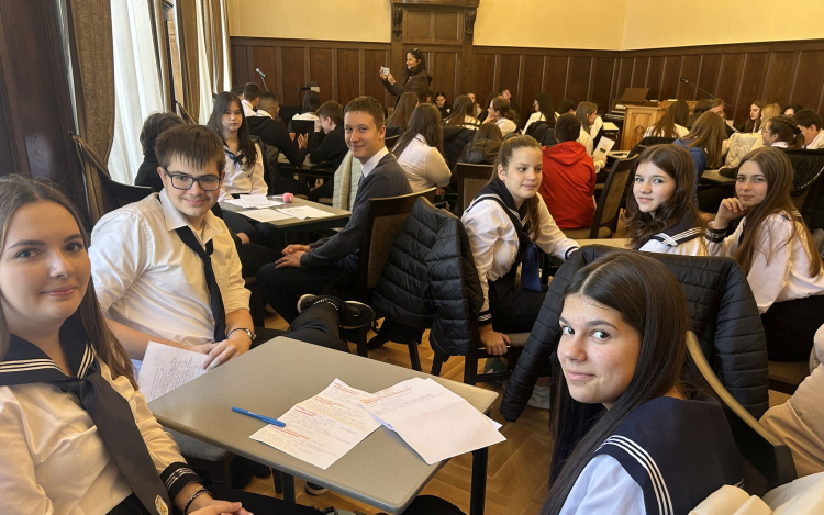 „NE HAGYJÁTOK A TEMPLOMOT, A TEMPLOMOT S AZ ISKOLÁT!”