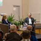 Ferencz Orsolya űrkutató, űrkutatásért felelős miniszteri biztos lakossági fóruma