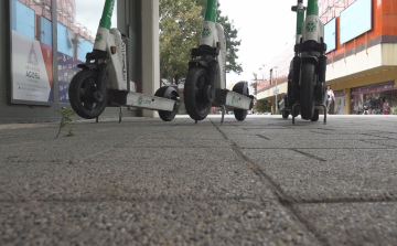 EGYRE TÖBBEN HASZNÁLNAK ELEKTROMOS ROLLERT