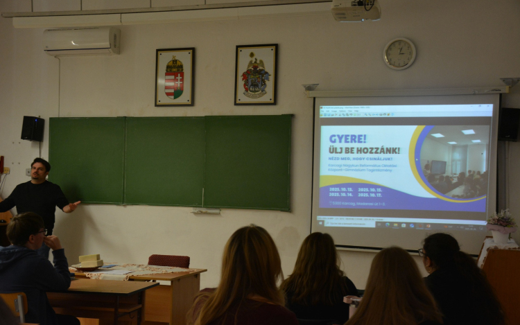 NYÍLT TÖRTÉNELEM FAKULTÁCIÓ A KARCAGI NAGYKUN REFORMÁTUS OKTATÁSI KÖZPONT GIMNÁZIUMI TAGINTÉZMÉNYÉBEN