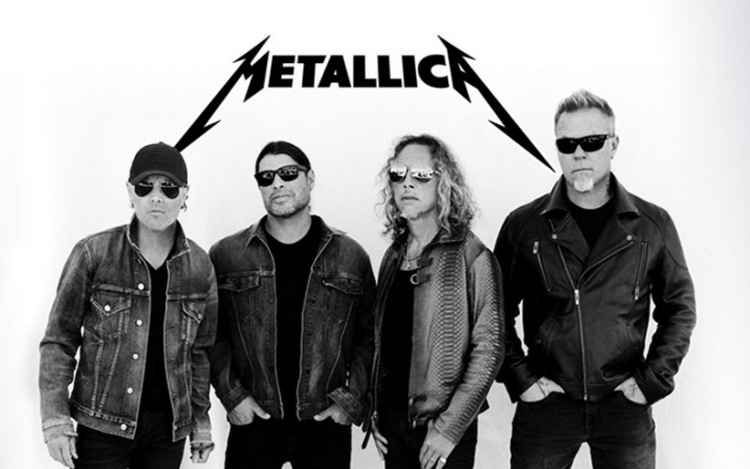 Díjat kap a Metallica