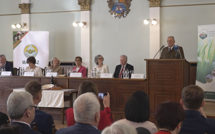 V. KÁRPÁT-MEDENCEI GAZDAASSZONY TALÁLKOZÓ