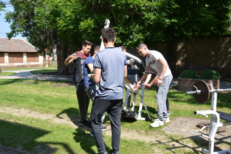 Szeretethíd... Galériával