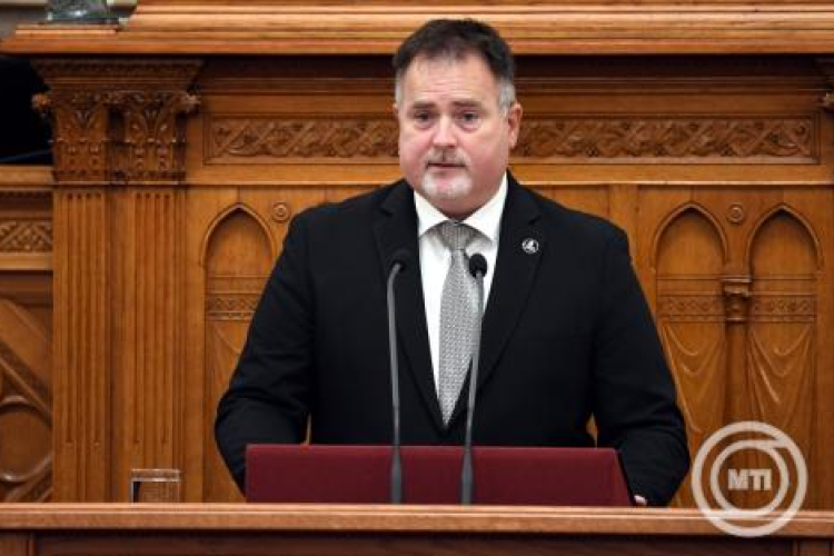 Az ÁSZ elnöke kezdeményezte az Integritás Hatóság elnöke jogviszonyának megszüntetését
