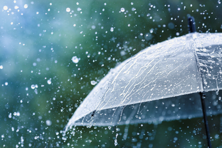 Meteorológia: az ország nyugati felén másfél havi csapadék eshet péntek estig