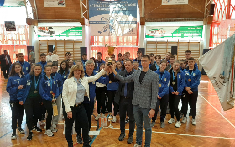 ÚJABB TÖRTÉNELMI SIKER A XXVIII. NAGYKUN DIÁK SPORTVIADALON!