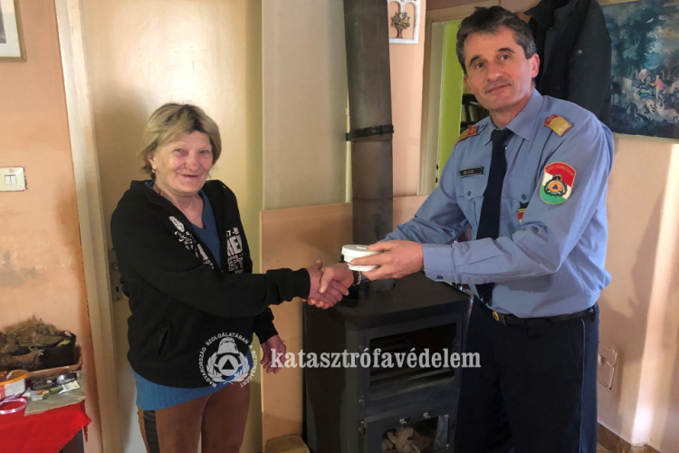  Érzékelőket adományozott a katasztrófavédelem