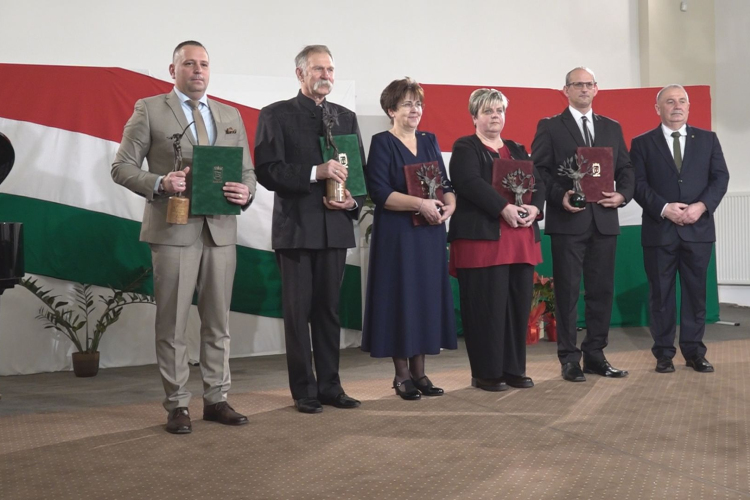 RANGOS ELISMERÉSBEN RÉSZESÜLT SZABÓ TAMÁS