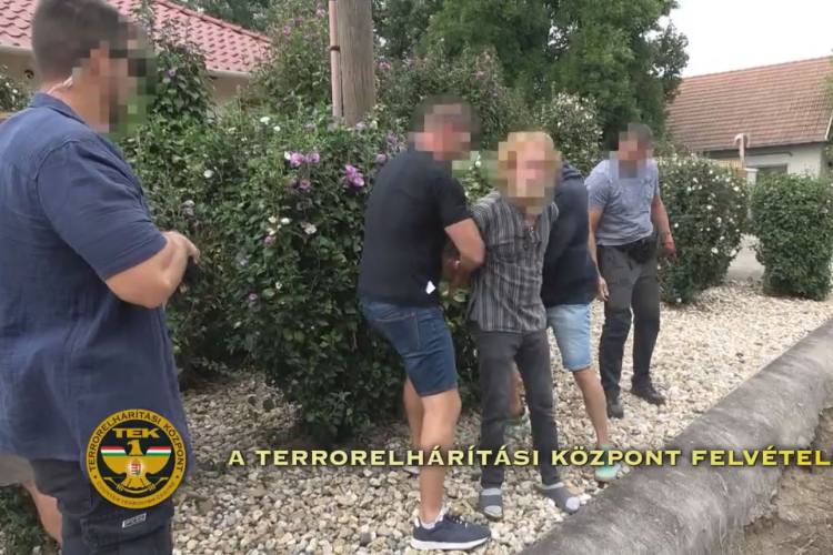 FEGYVERARZENÁL EGY TISZAÖRVÉNYI HÁZBAN