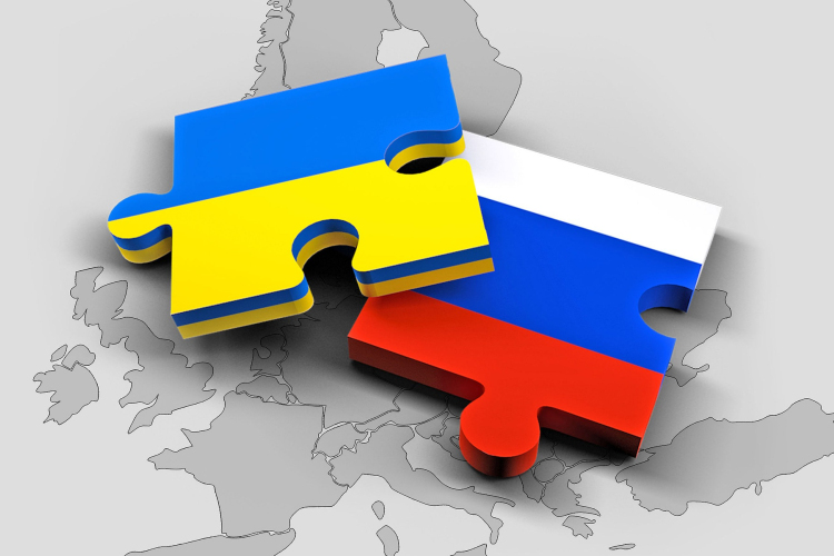 A Dnyeper bal partjára vonják vissza az orosz erőket Herszon megyében