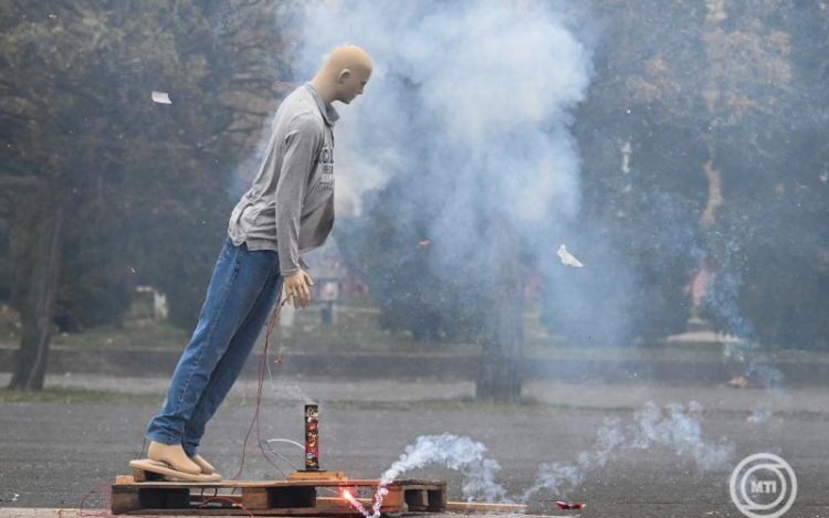 Rendőrség: csak szakértő eladótól vegyen mindenki tűzijátékot